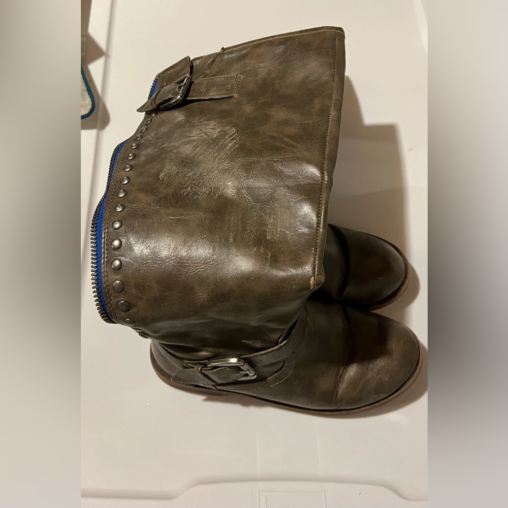 Tall fall boots